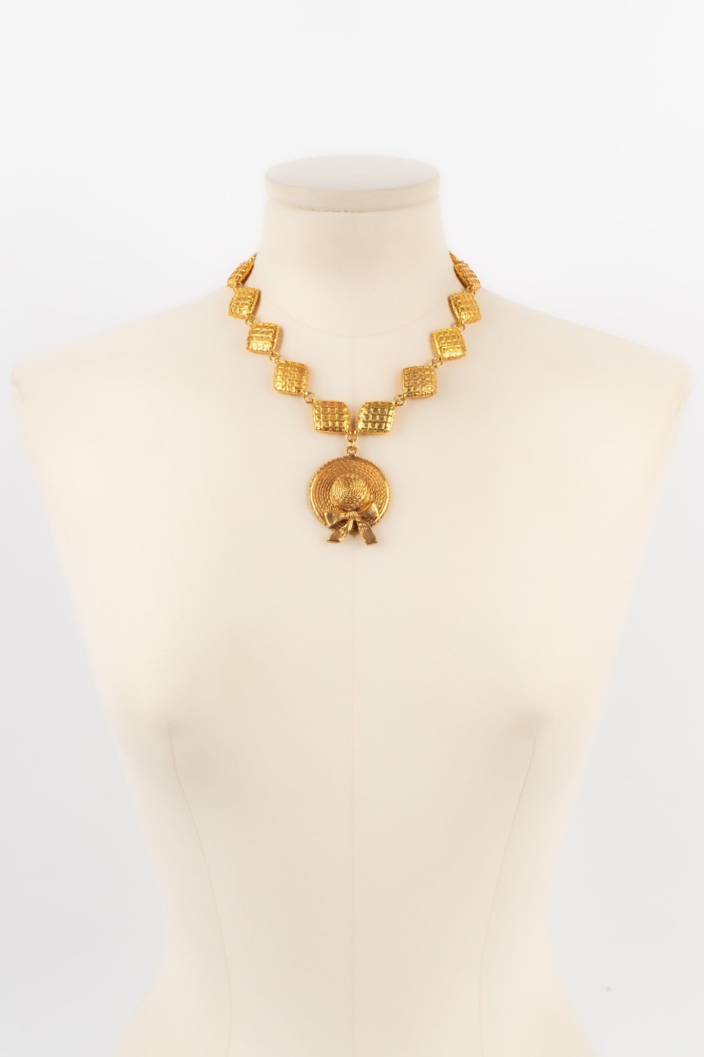Collier matelassé Chanel 1990s