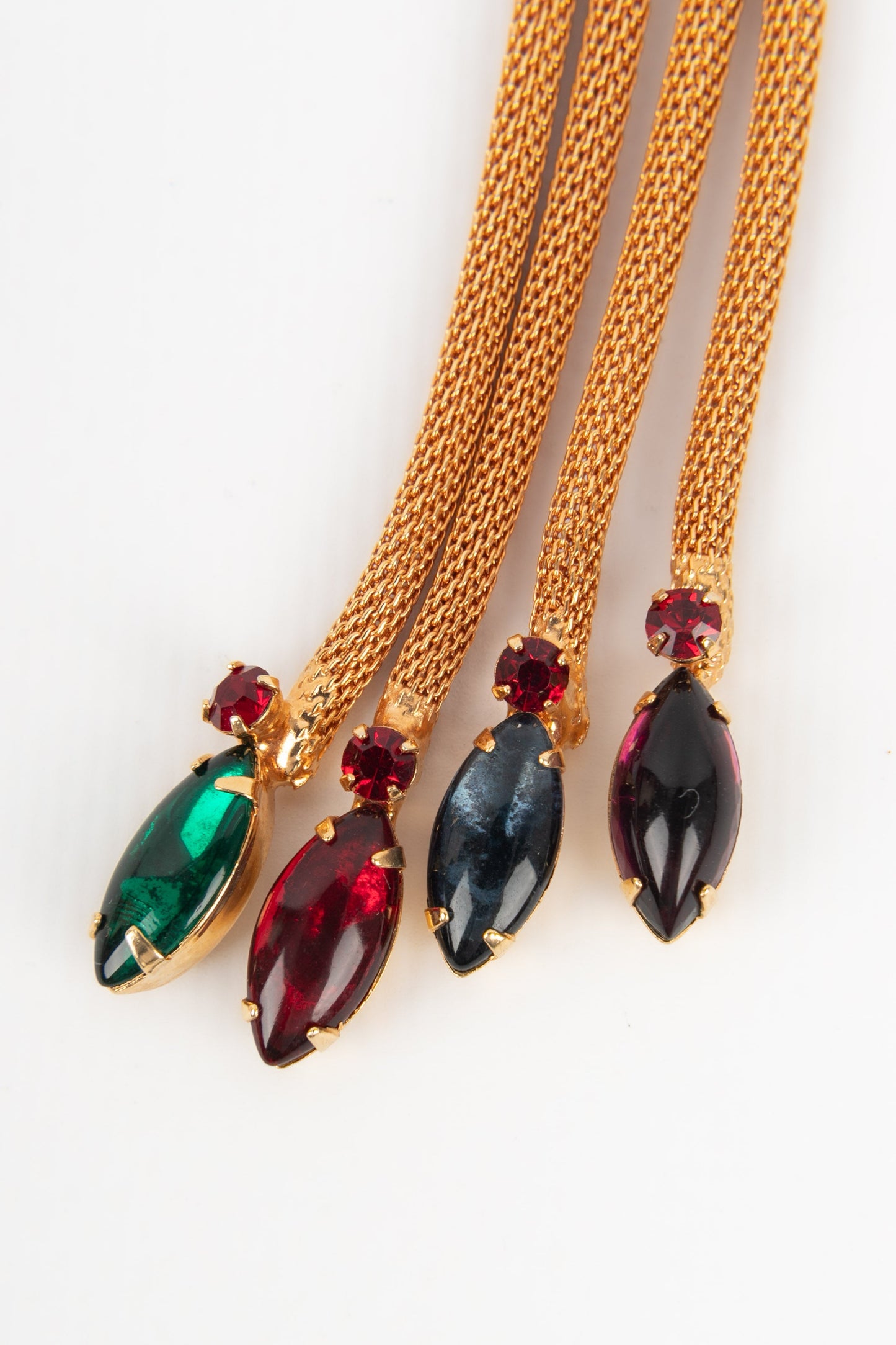 Collier doré Schiaparelli