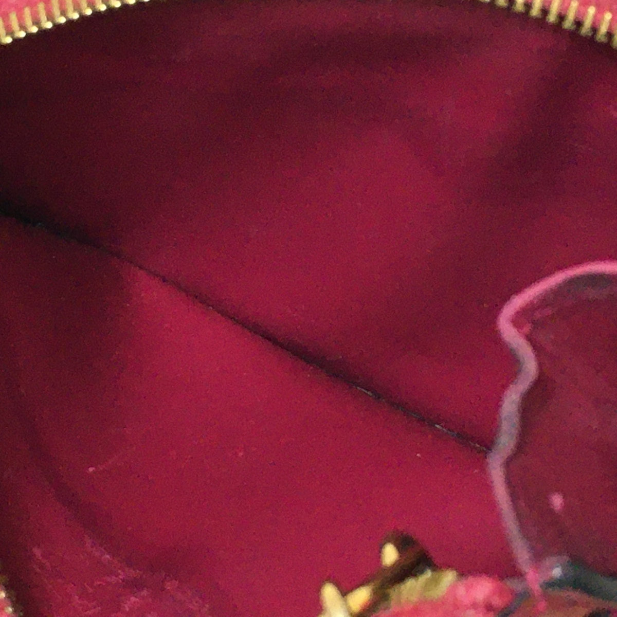 Louis Vuitton Pochette Clés Patent Leather Wallet ()