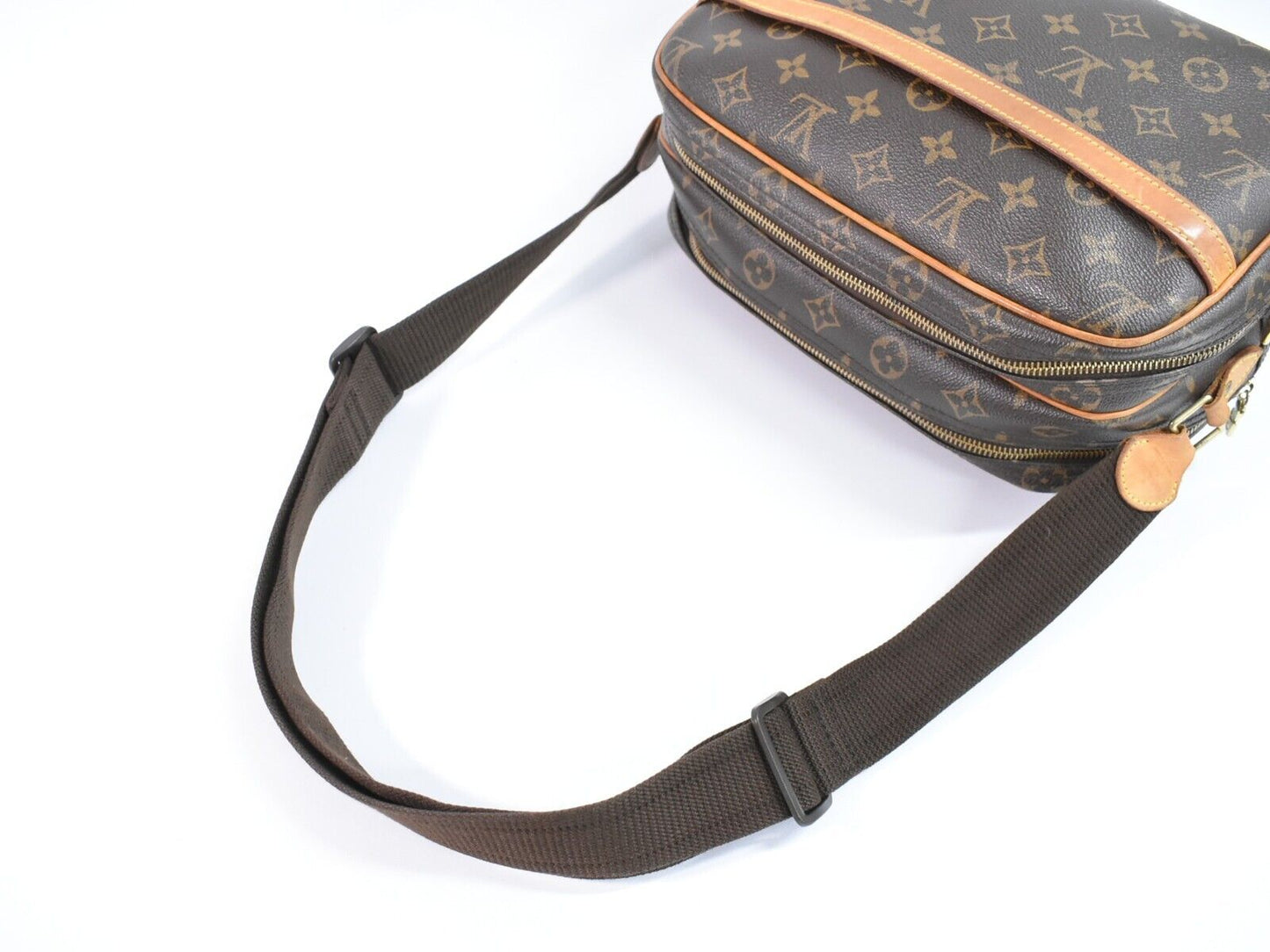 Louis Vuitton Reporter Canvas Shoulder Bag ()