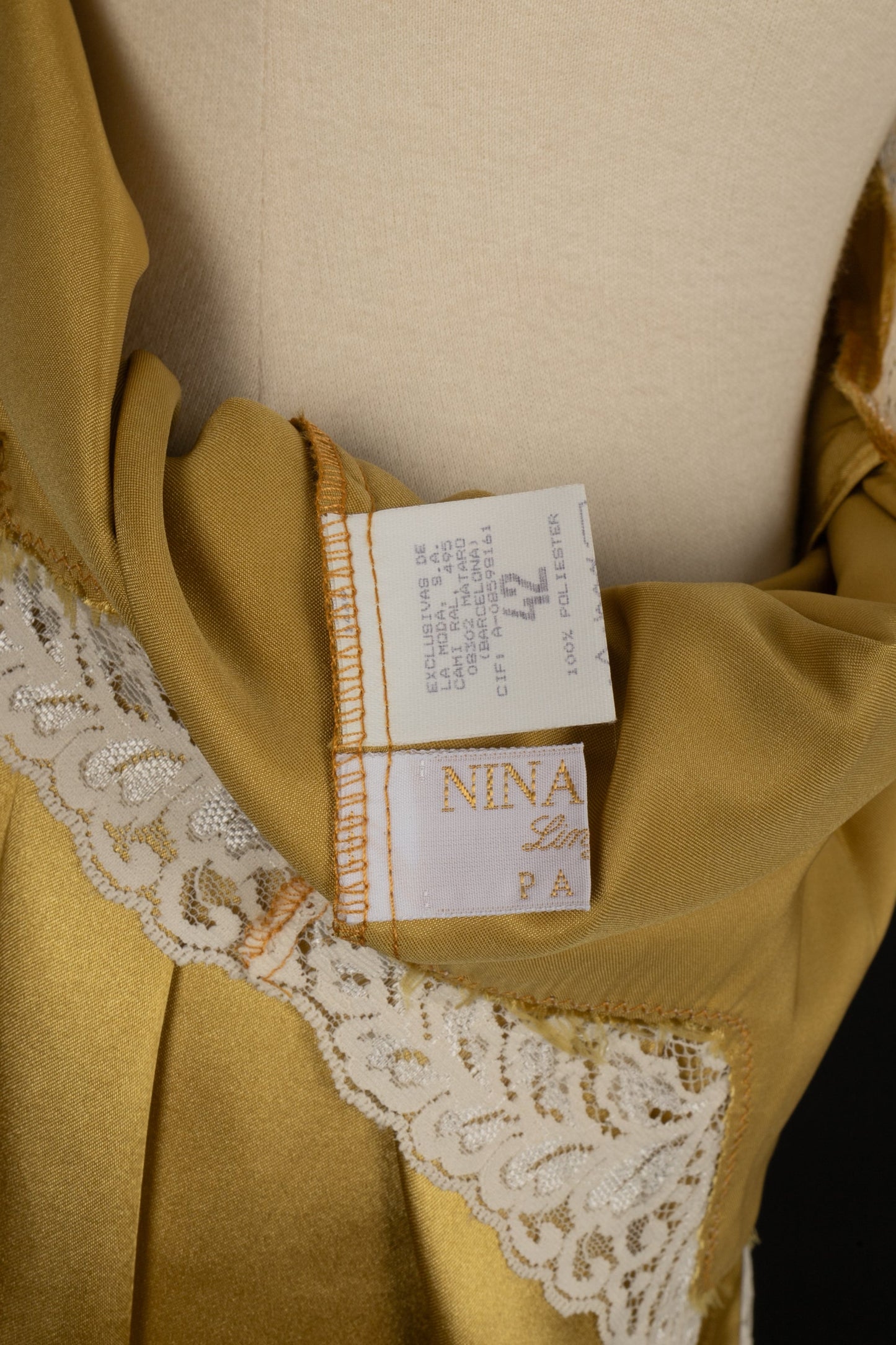 Déshabillé en satin Nina Ricci