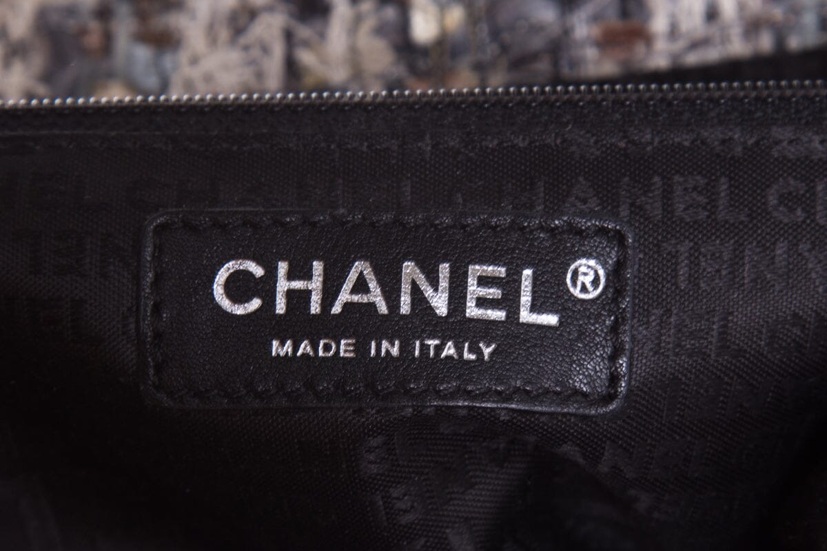 Chanel '05 Grey Tweed Shoulder Bag