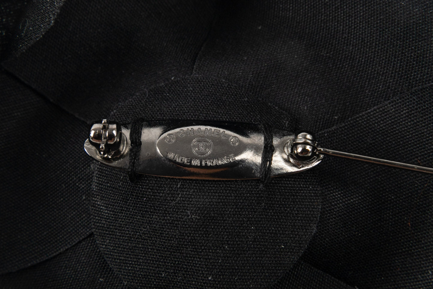 Broche camélia Chanel