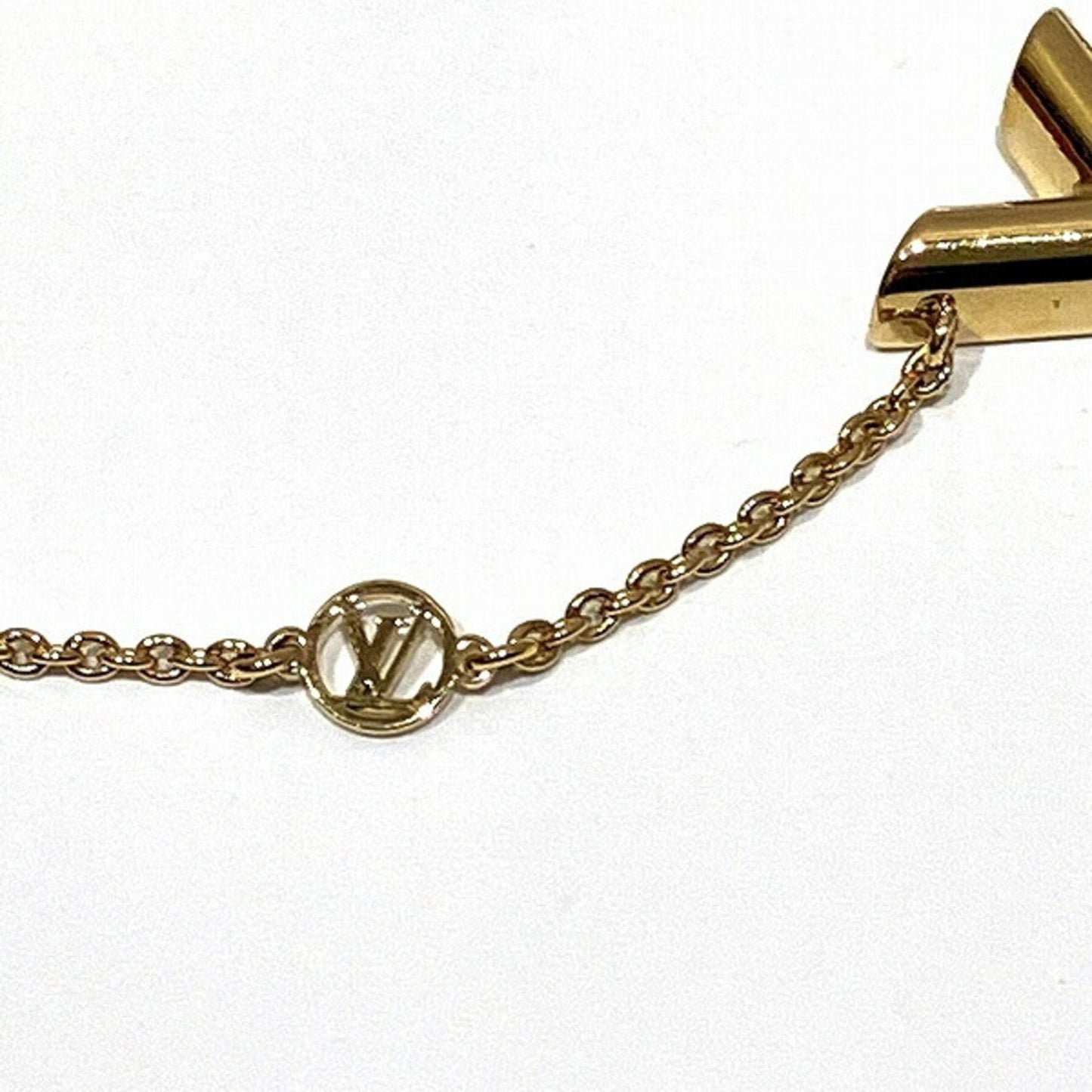 V Necklace Gold Pendant