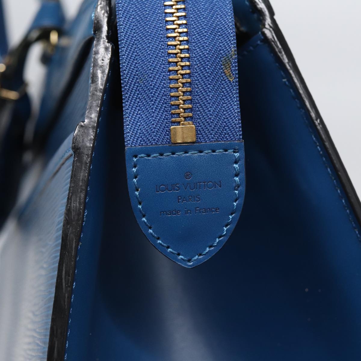 Capucines MM Blue Leather Handbag