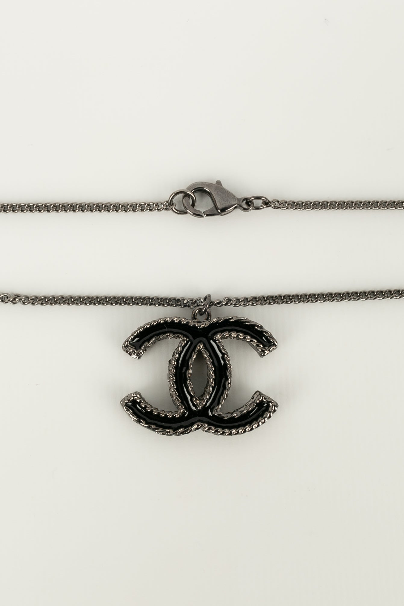 Collier cc Chanel Défilé