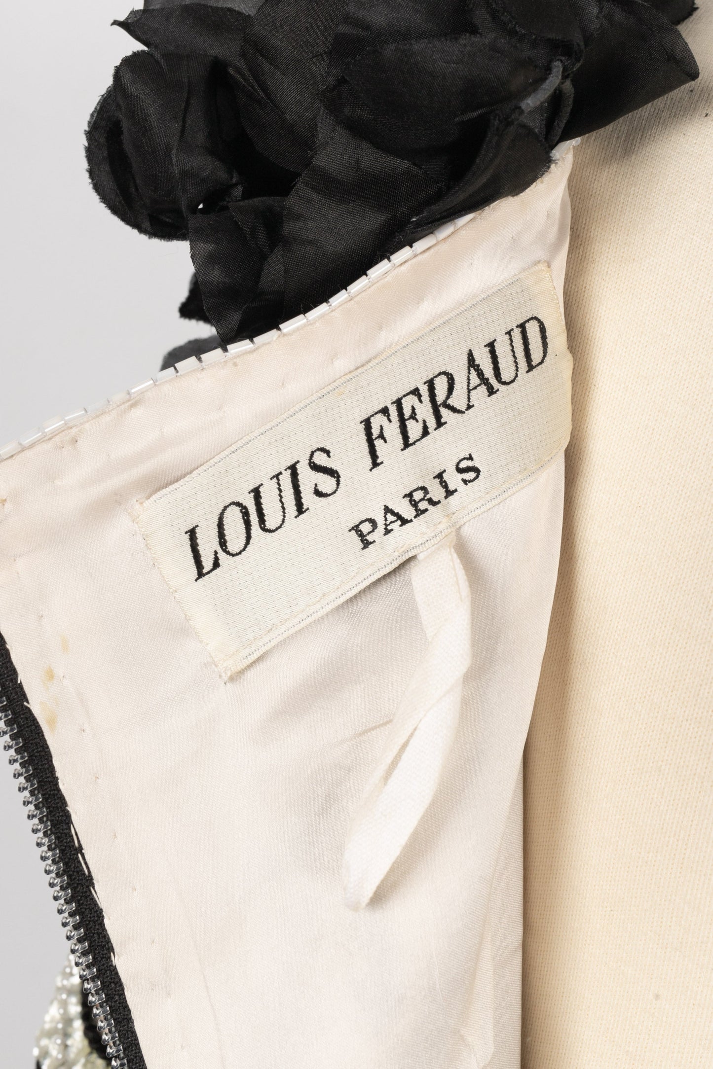 Robe àpaillettes Louis Feraud Haute Couture