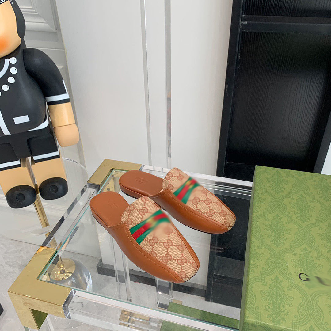 SE624 Size 5-9 Material: Cowhide Lining: Sheep skin Sole: Italian leather