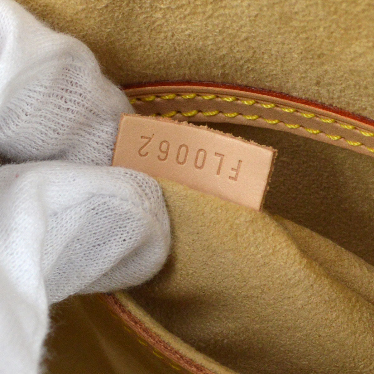 LOUIS VUITTON 2002 ALMA NATURAL NOMADE M85000