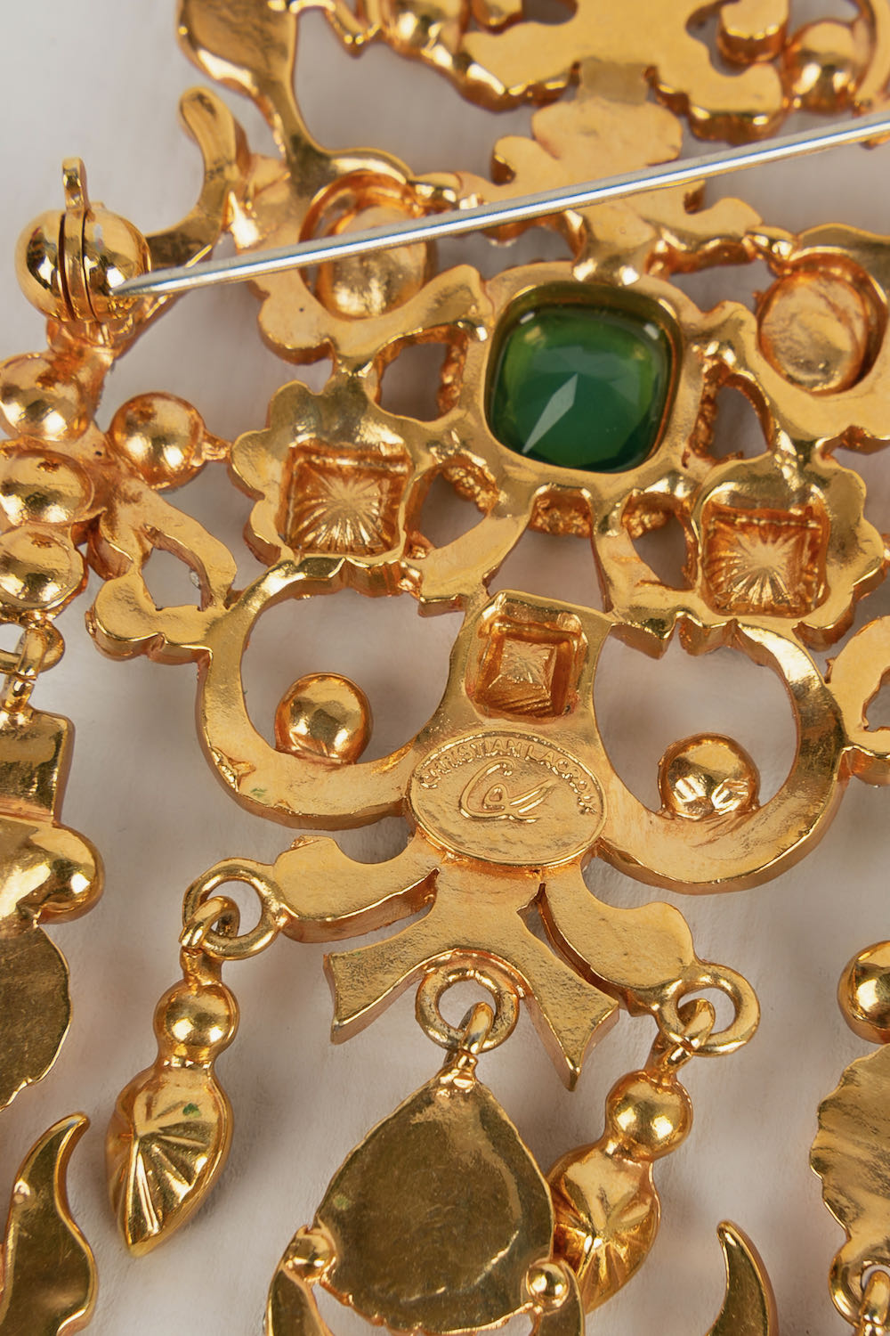 Broche Christian Lacroix