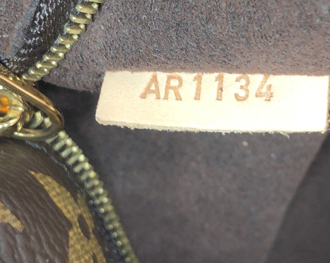 Louis Vuitton Metis Hobo Monogram Canvas