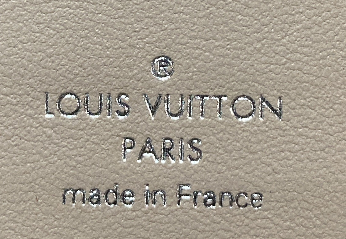 Louis Vuitton Clea Wallet Mahina Leather