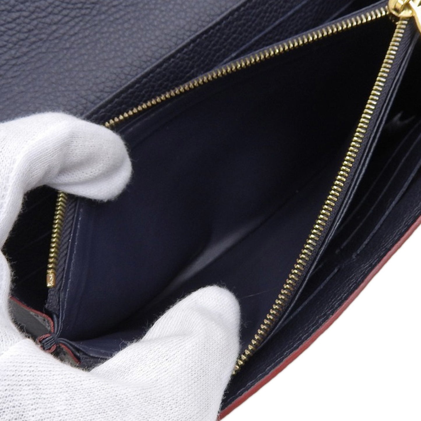 Louis Vuitton Sarah Leather Wallet ()