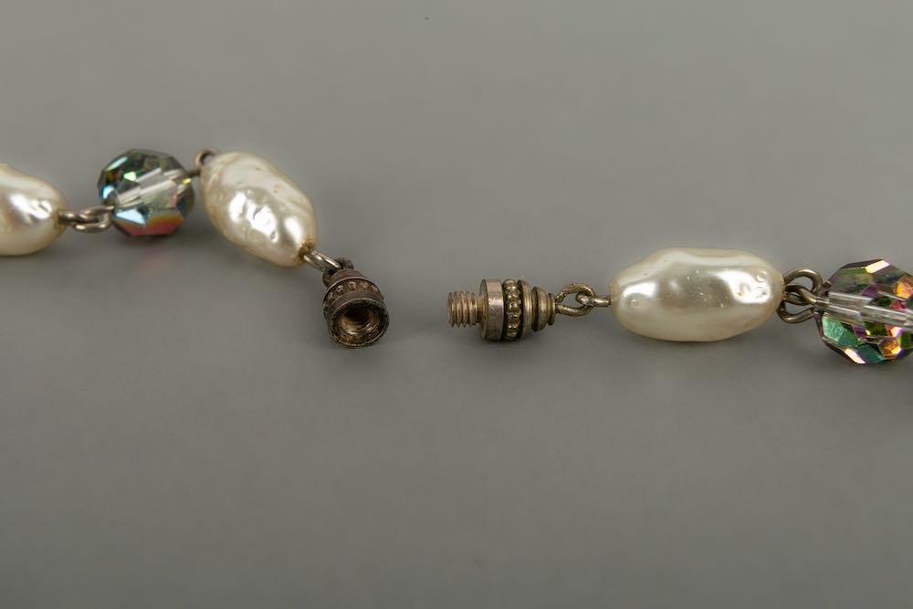 Collier non signé