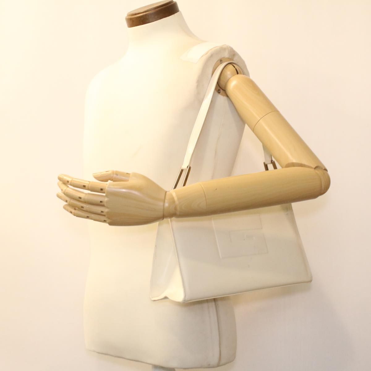 GUCCI Shoulder Bag Enamel White 36383