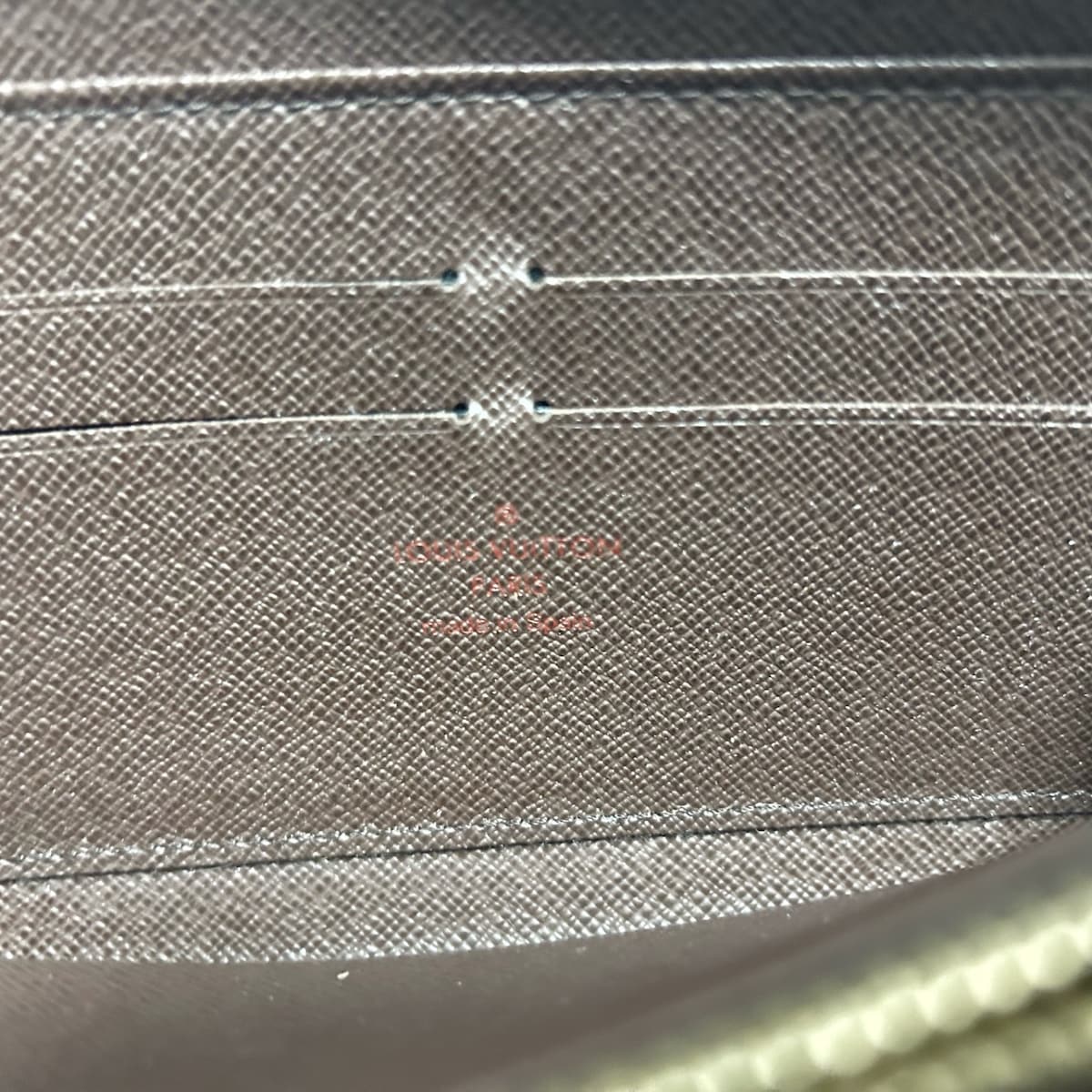 Louis Vuitton Zippy Canvas Wallet ()