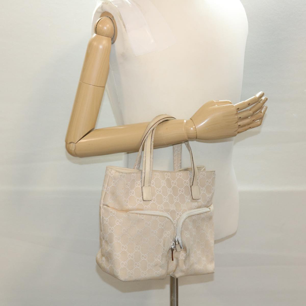 GUCCI GG Canvas Hand Bag Beige 40282