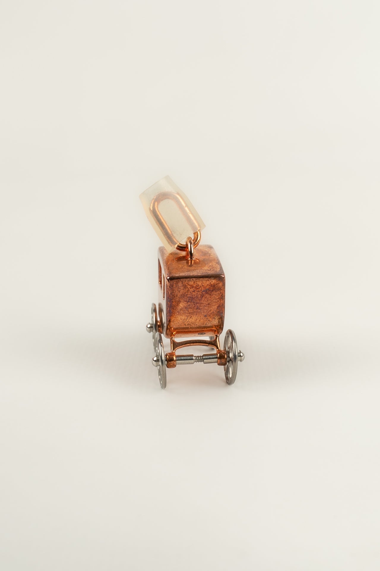 Pendentif charm "Calèche" Hermès