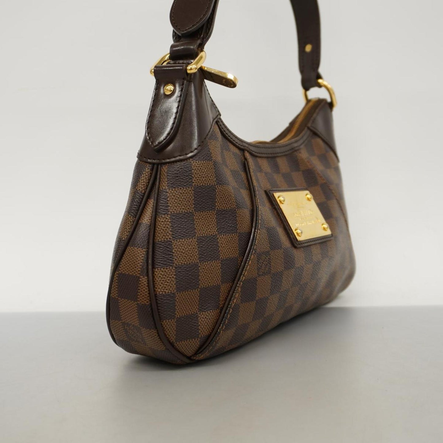 Louis Vuitton Thames Leather Shopper Bag ()