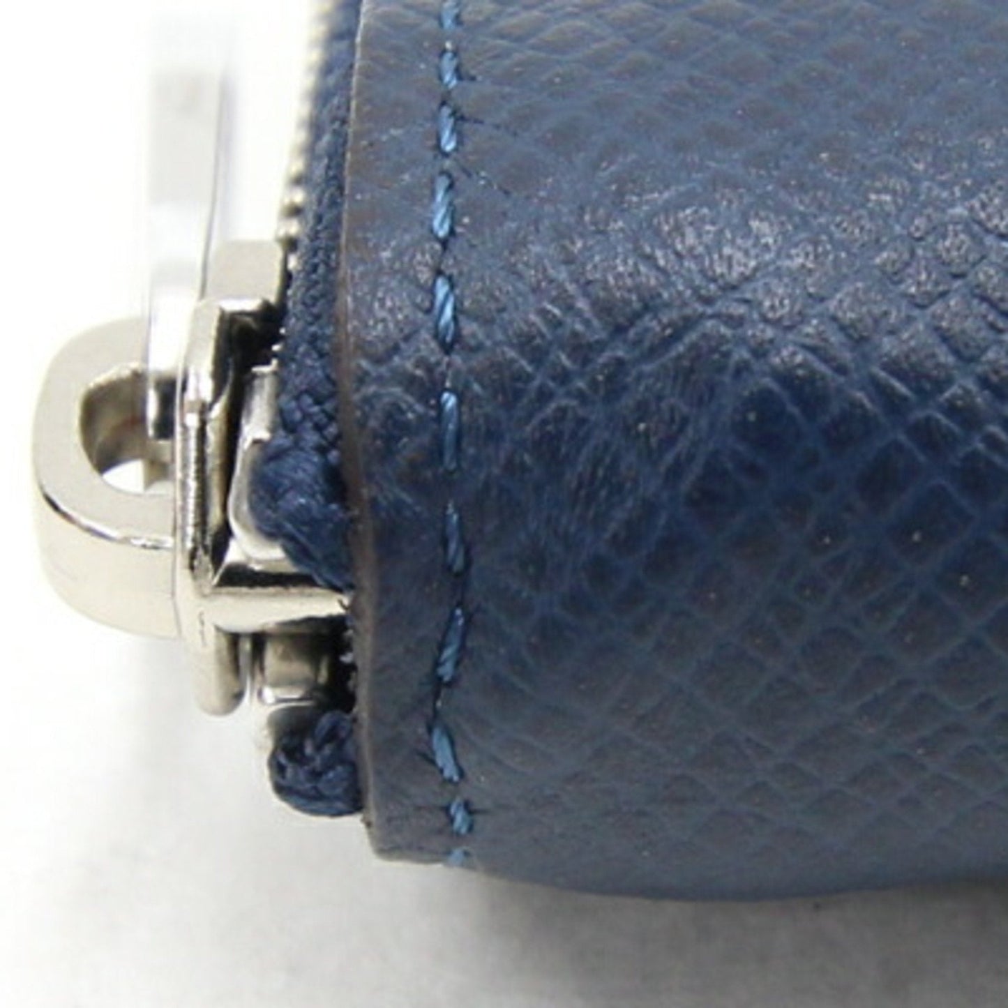Louis Vuitton Zippy Wallet Vertical Leather Wallet ()