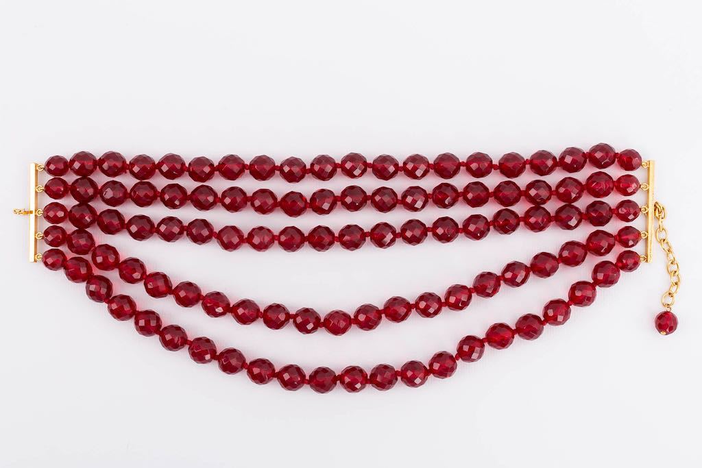 Collier de perles rouges Chanel 1990s