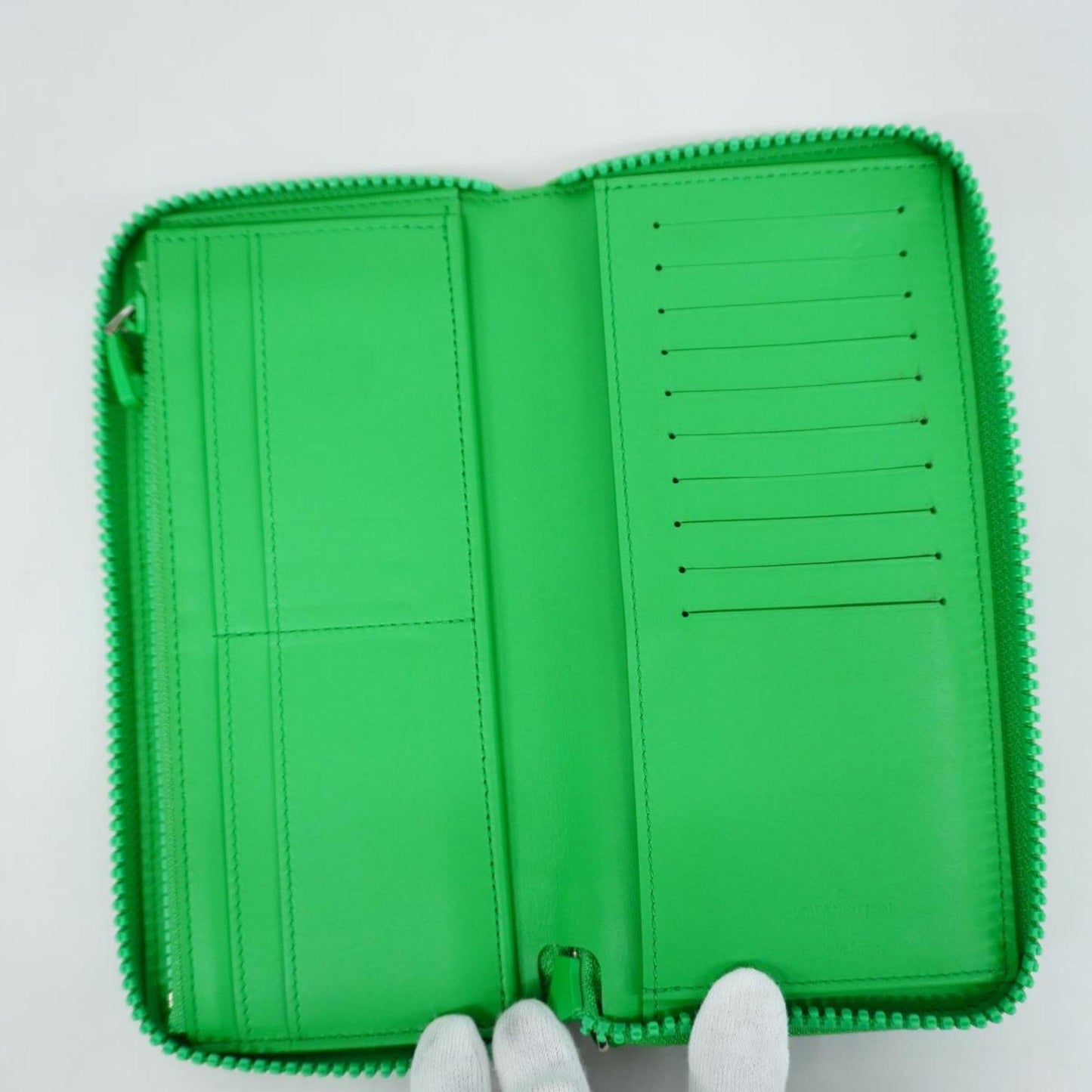 Louis Vuitton Zippy Wallet Vertical Leather Wallet ()