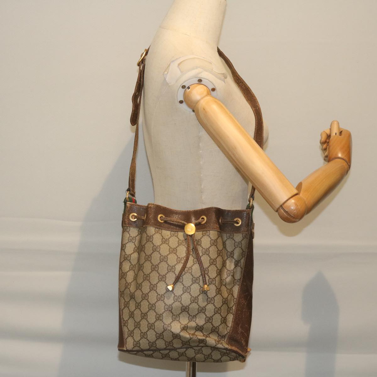 GUCCI GG Supreme Web Sherry Line Shoulder Bag Beige Red 164 02 034 59463
