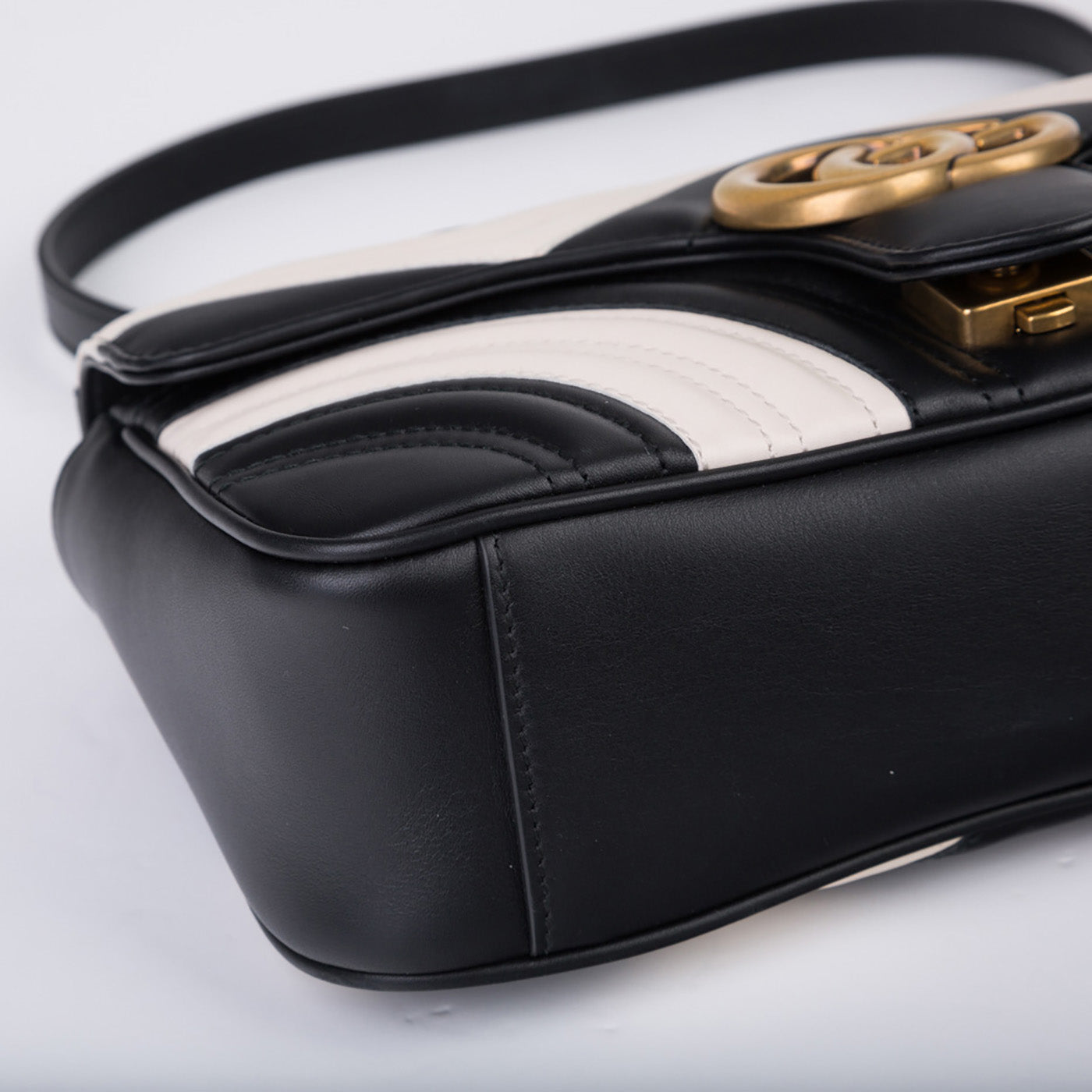 Gucci Marmont Small Matelass茅 bag