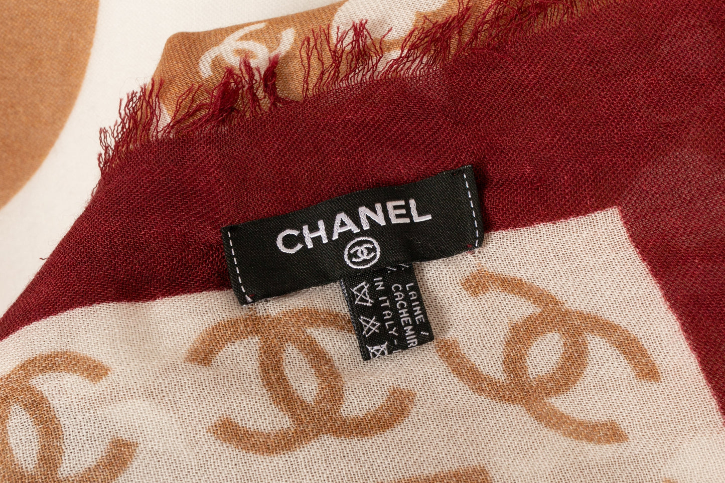 Foulard / étole en laine et cachemire Chanel