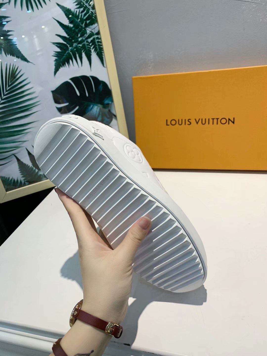 GLM - Top Quality Luv Sneaker 219