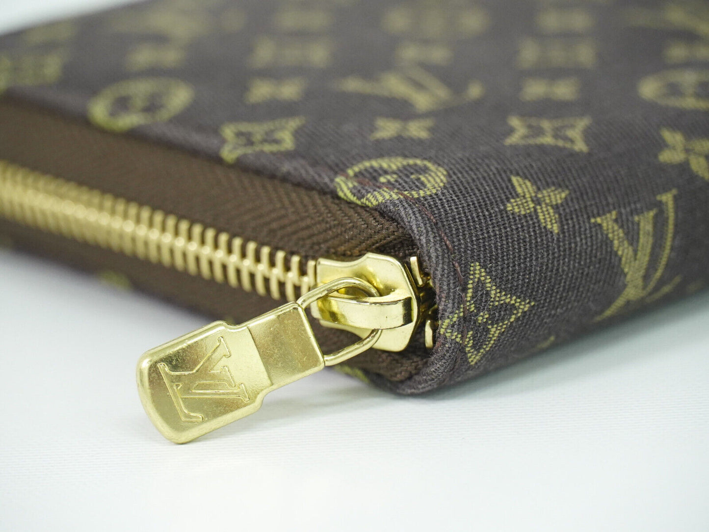 Louis Vuitton Zippy Wallet Canvas Wallet