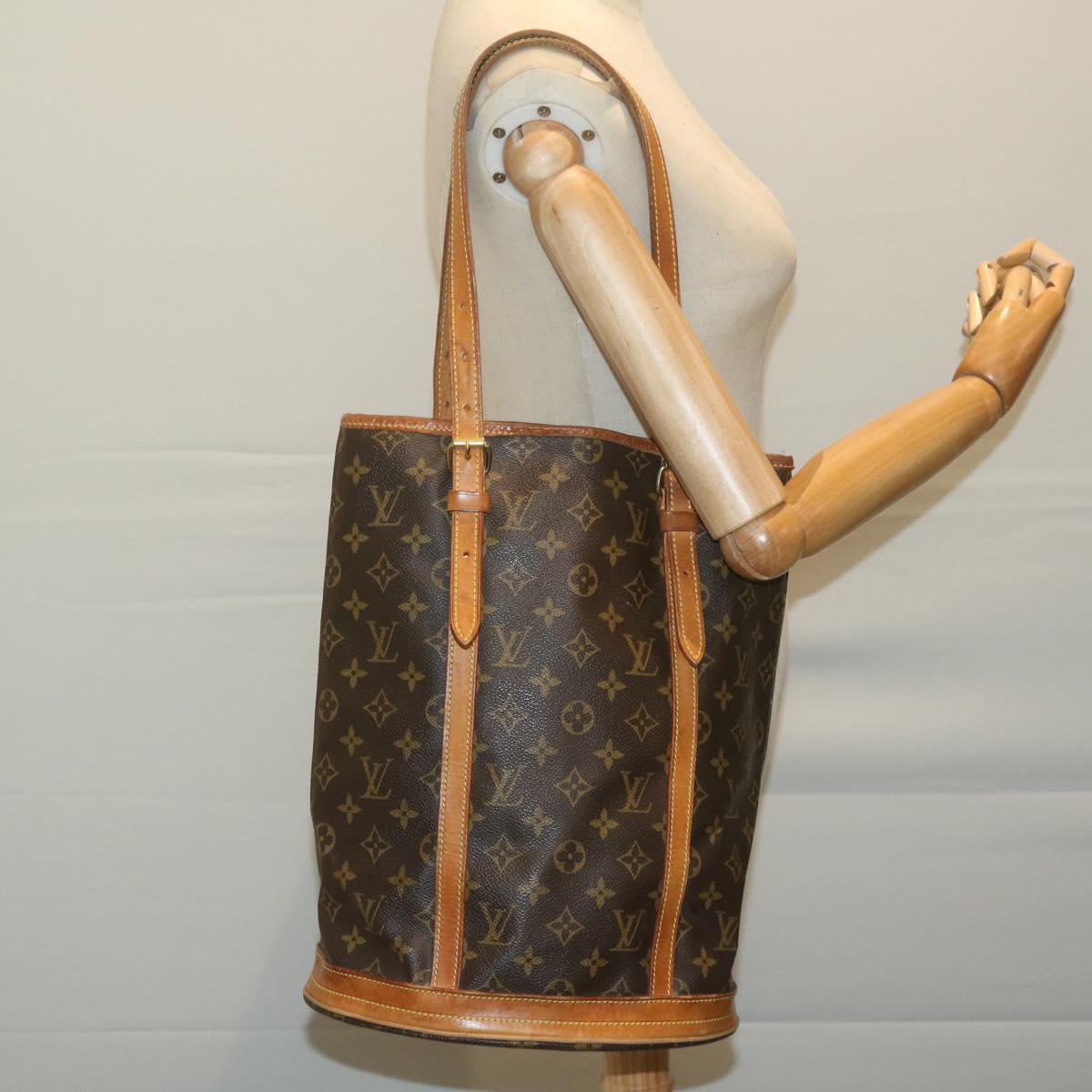 LOUIS VUITTON Monogram Bucket GM Shoulder Bag M42236 LV 63345