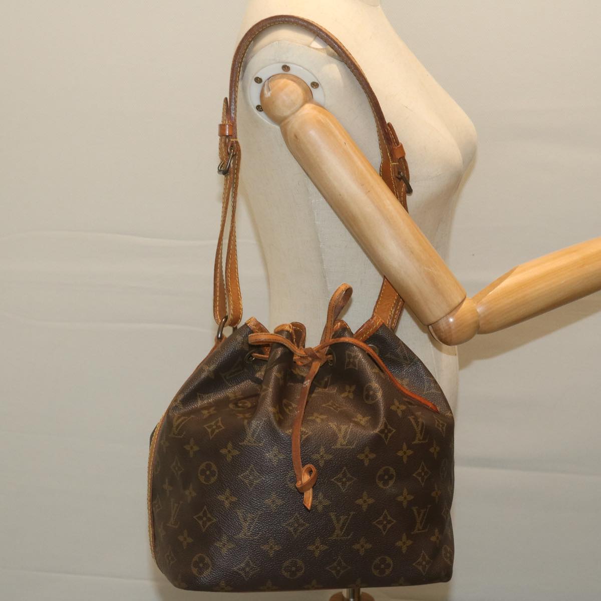 LOUIS VUITTON Monogram Petit Noe Shoulder Bag M42226 LV 63348