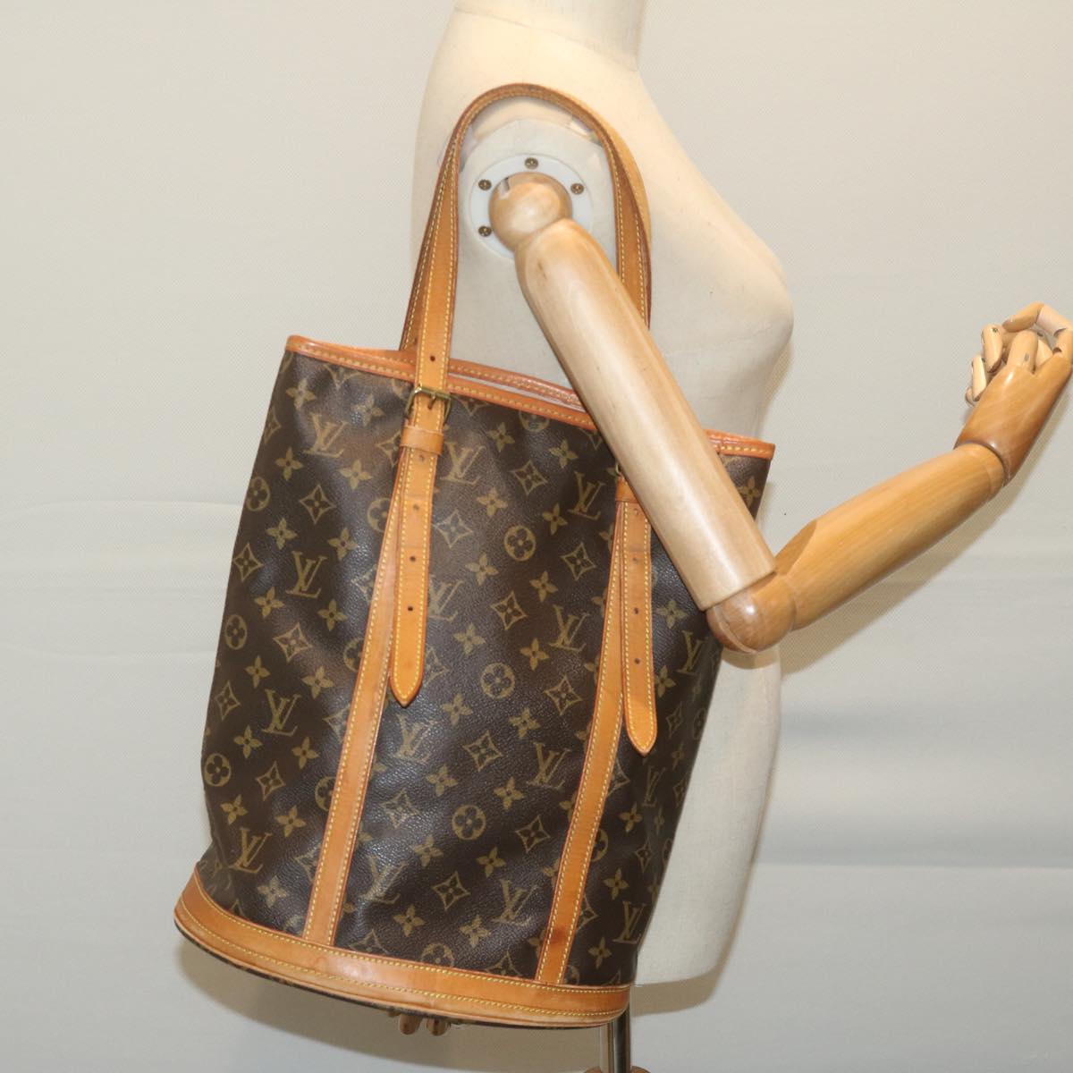 LOUIS VUITTON Monogram Bucket GM Shoulder Bag M42236 LV 63455