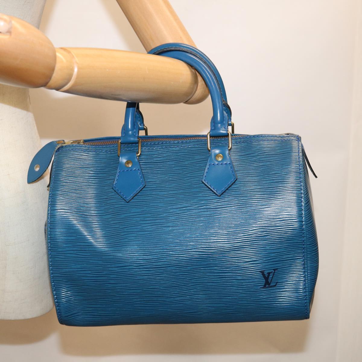 LOUIS VUITTON Epi Speedy 25 Hand Bag Toledo Blue M43015 LV 64466