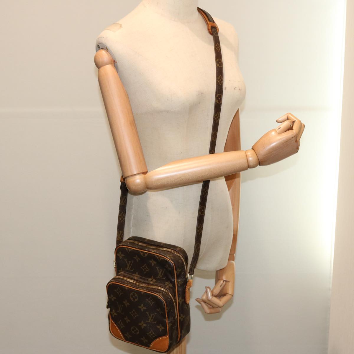 LOUIS VUITTON Monogram Amazon Shoulder Bag M45236 LV 70431