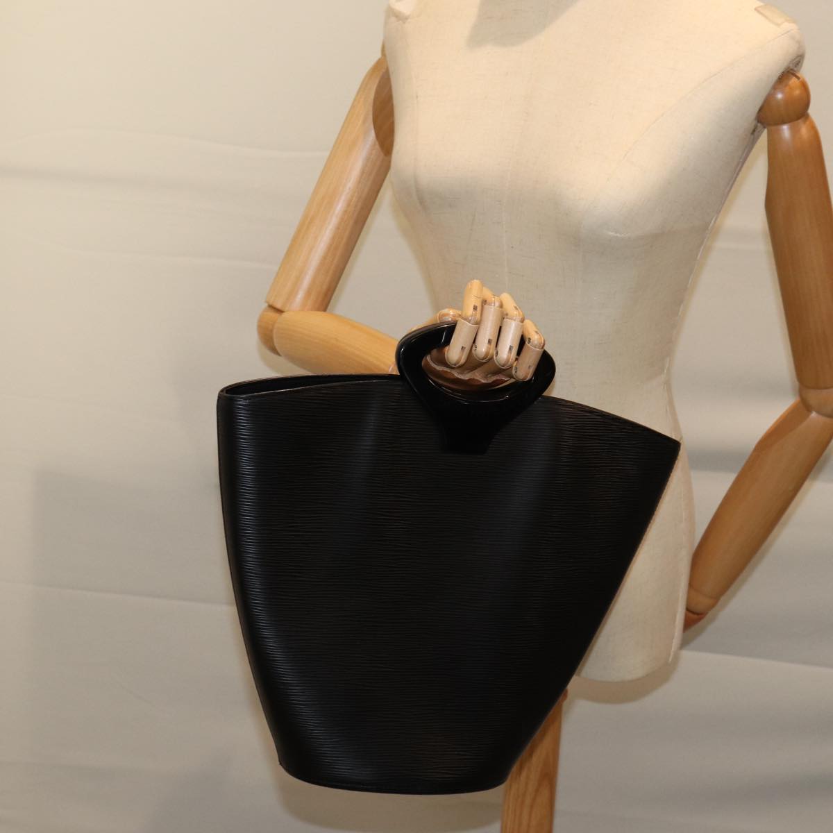 LOUIS VUITTON Epi Noctumble Hand Bag Black M54522 LV 70469