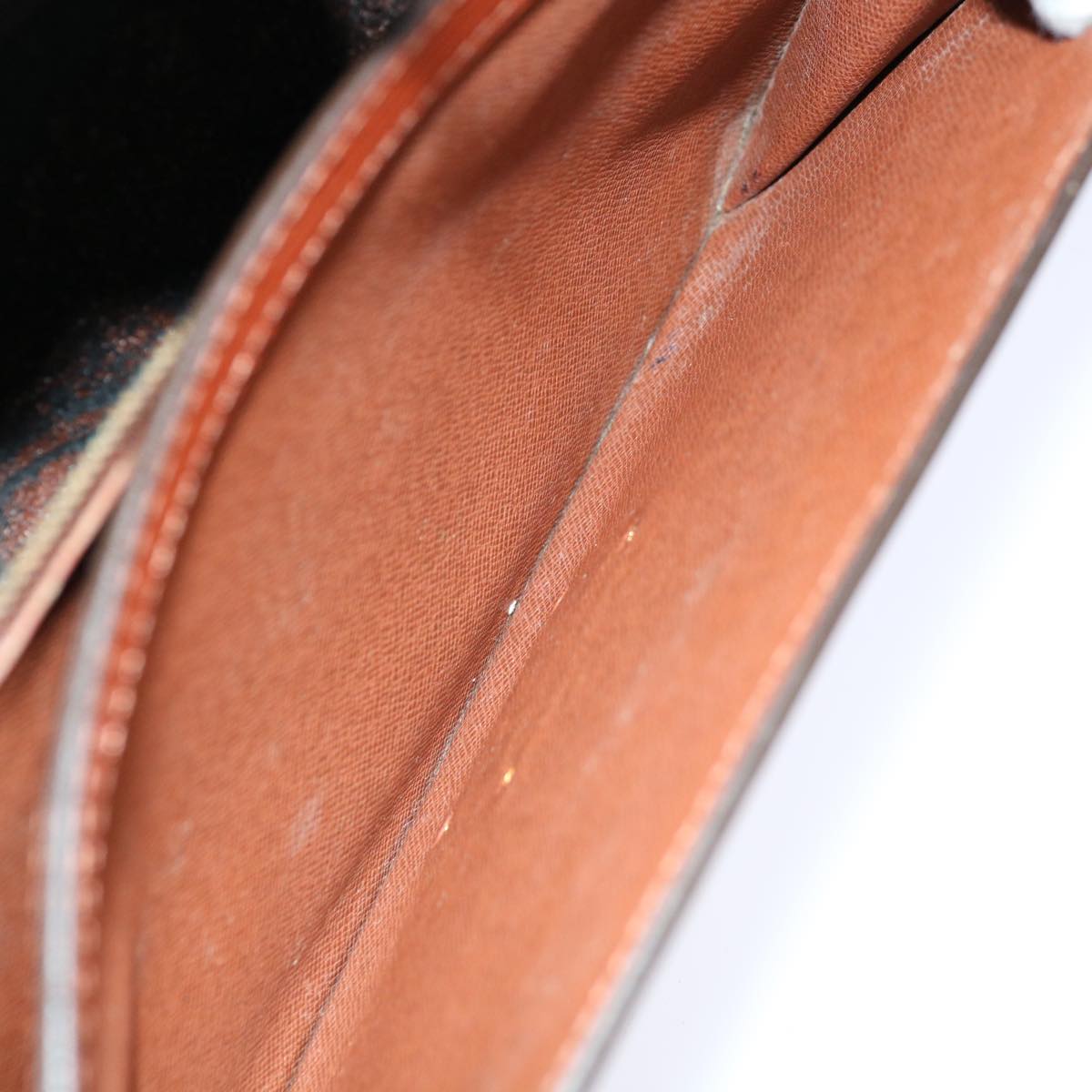 LOUIS VUITTON Epi Serie Dragonne Hand Bag Brown M52618 LV 70738