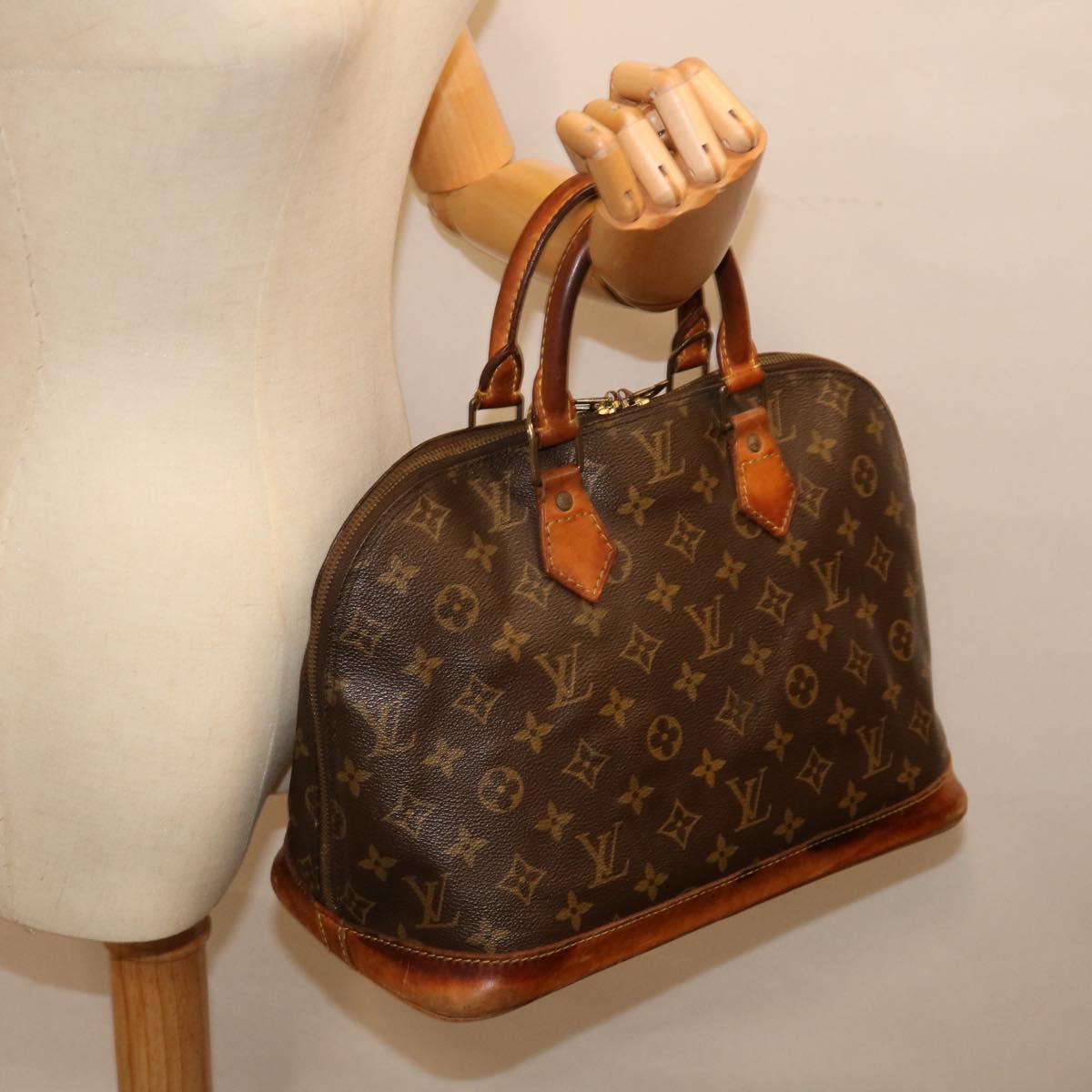 LOUIS VUITTON Monogram Alma Hand Bag M51130 LV 71122
