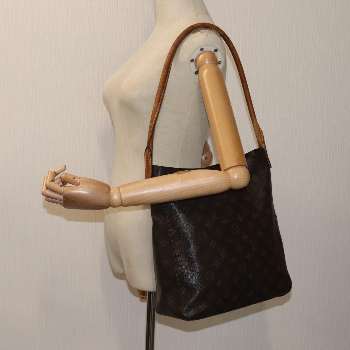 LOUIS VUITTON Monogram Looping GM Shoulder Bag M51145 LV 71177