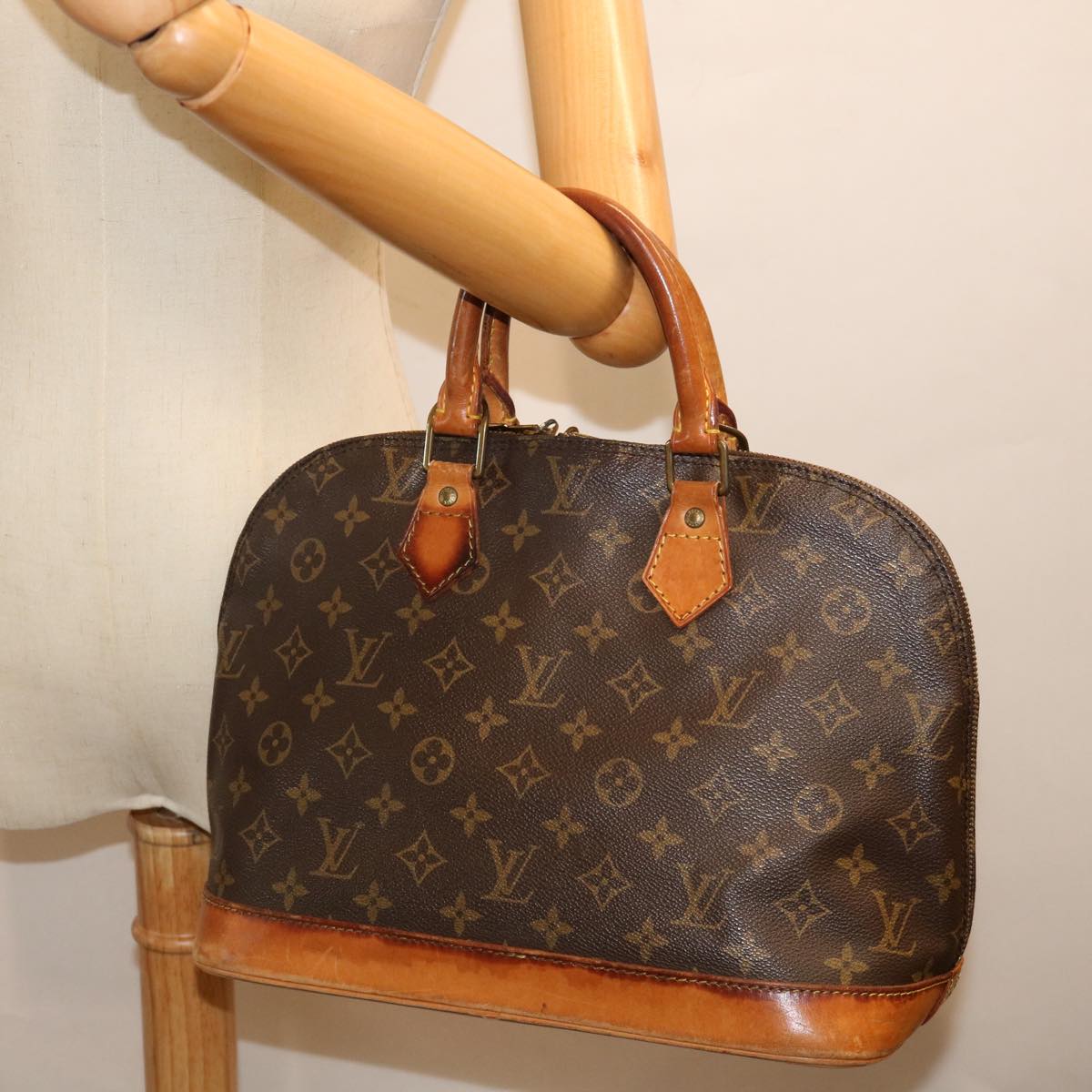 LOUIS VUITTON Monogram Alma Hand Bag M51130 LV 71256