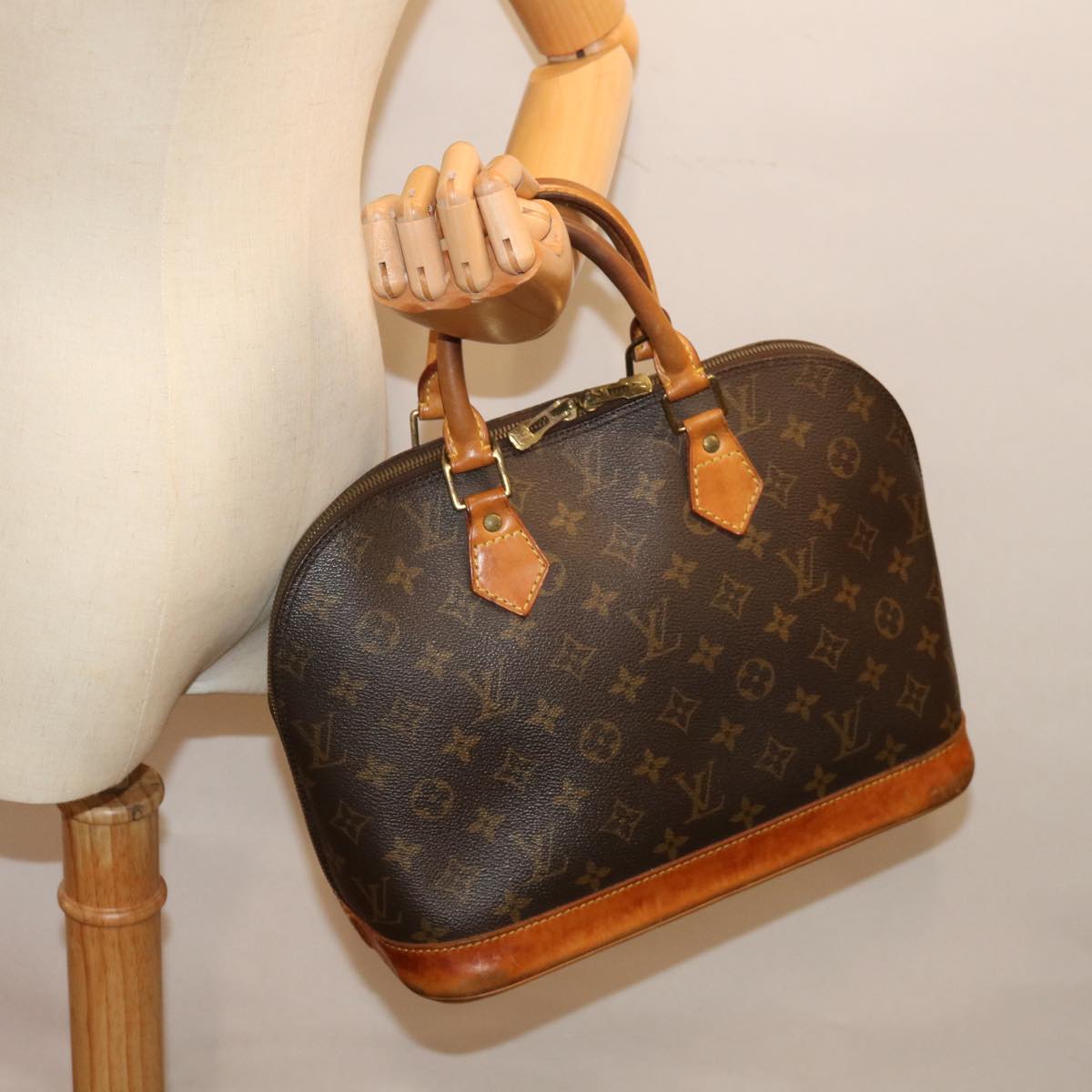 LOUIS VUITTON Monogram Alma Hand Bag M51130 LV 71620