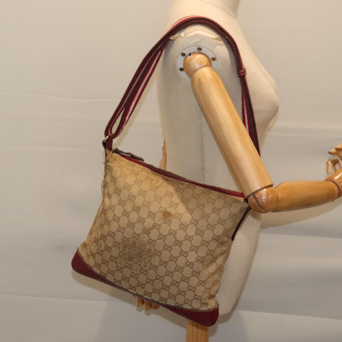 GUCCI GG Canvas Sherry Line Shoulder Bag Beige Red 145857 71790
