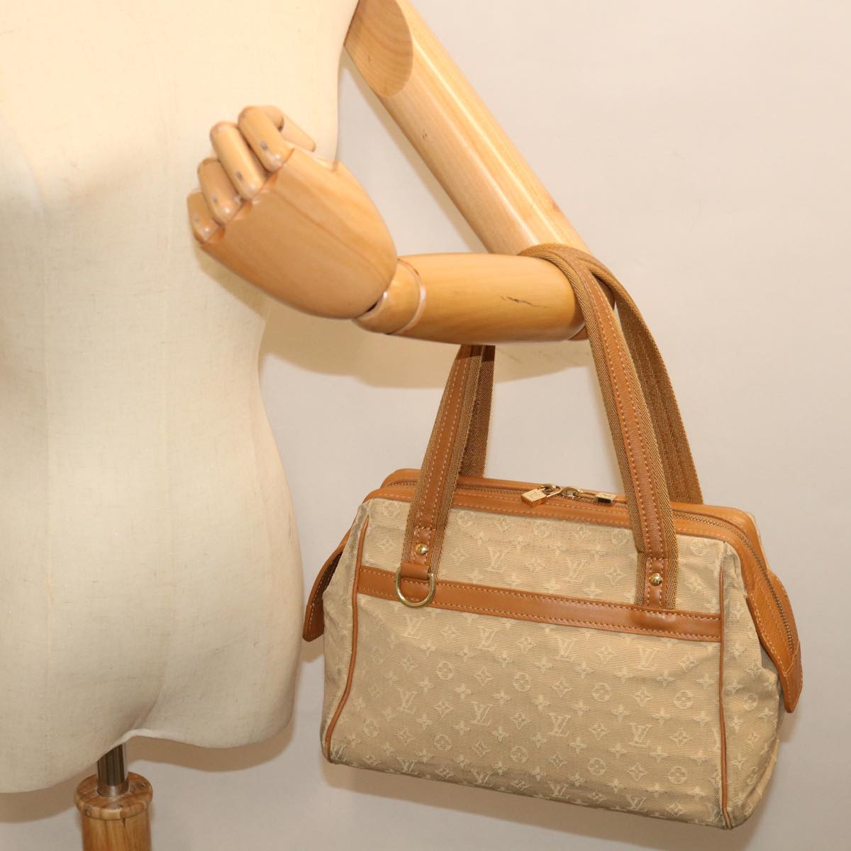 LOUIS VUITTON Monogram Mini Josephine PM Hand Bag Beige M92416 LV 72083