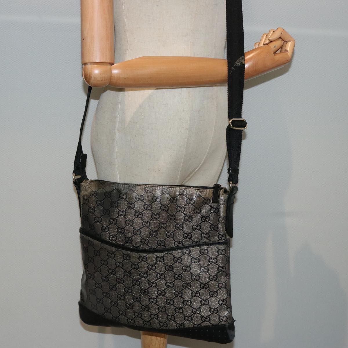 GUCCI GG Crystal Shoulder Bag Black Beige 145857 73231