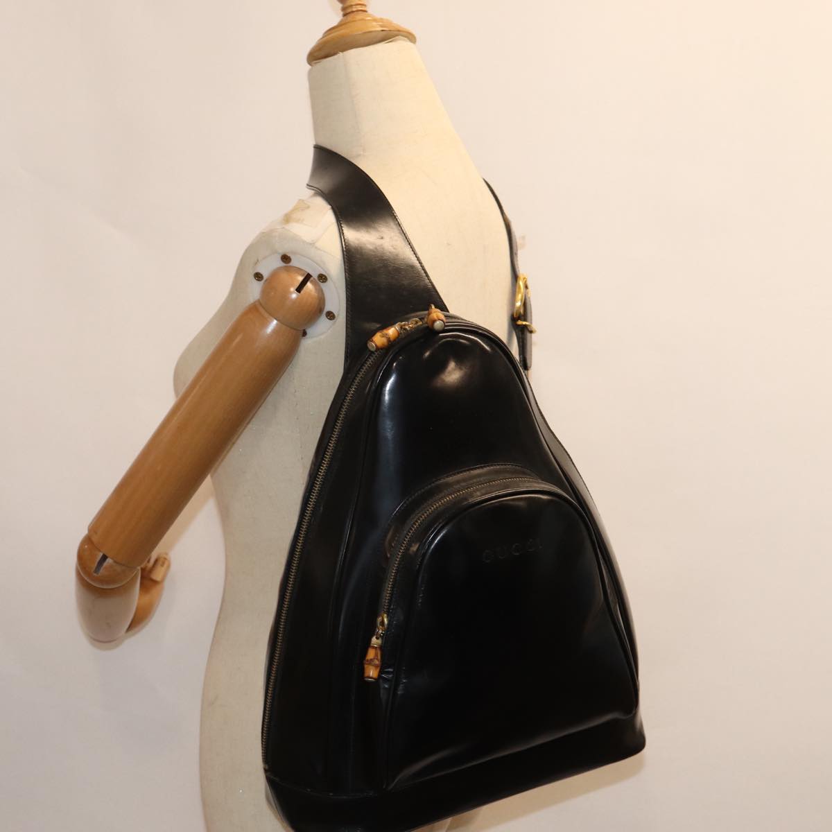 GUCCI Bamboo Body Bag Patent leather Black 73357
