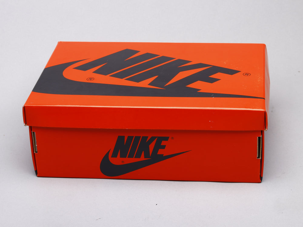 GLM - AJ1 Invert black and red