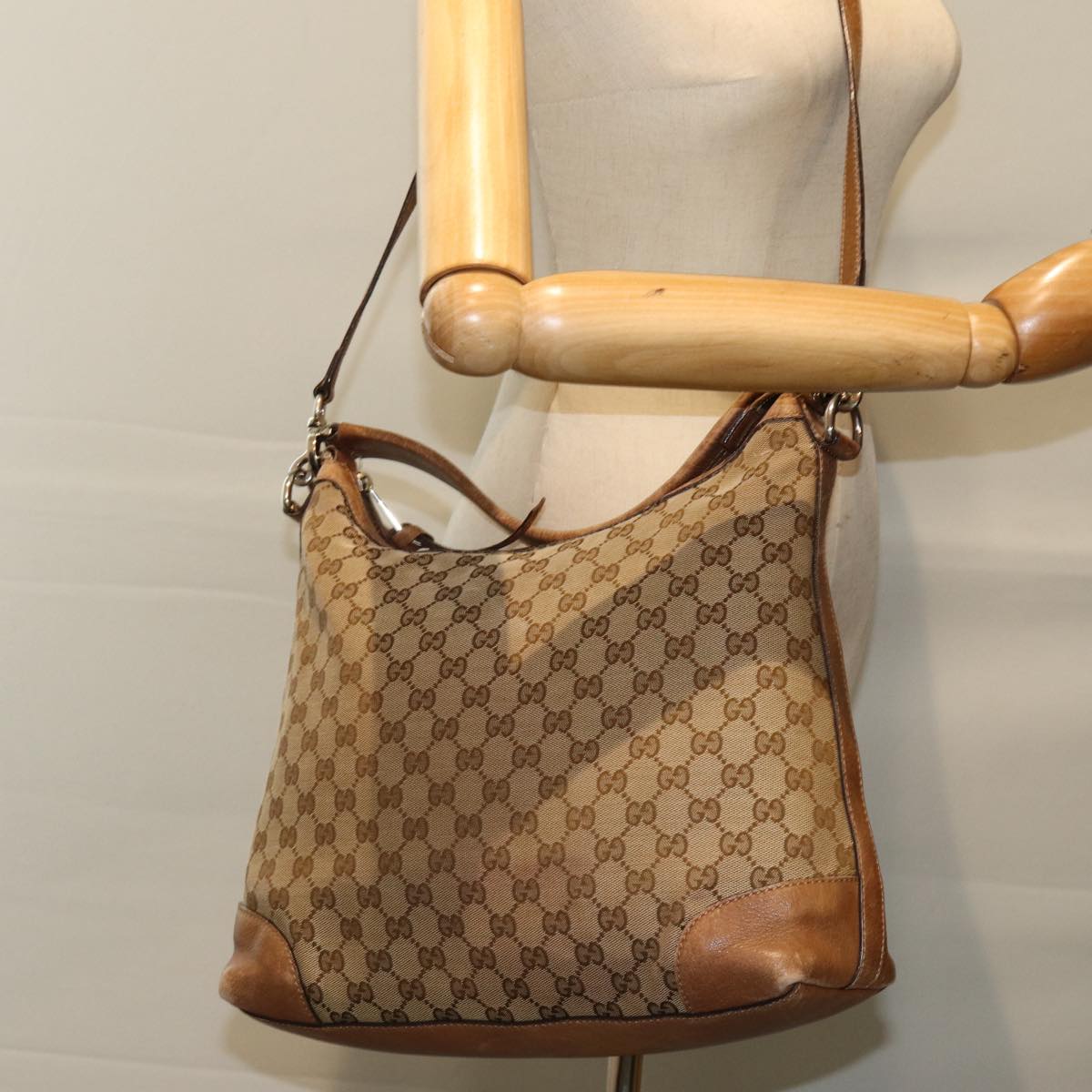 GUCCI GG Canvas Shoulder Bag Beige 326514 76112