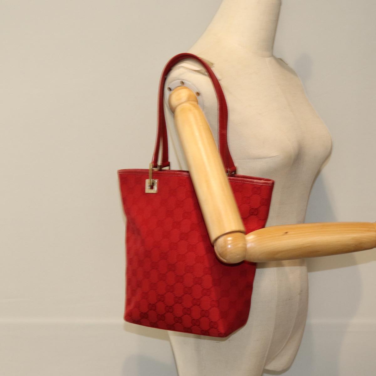 GUCCI GG Canvas Tote Bag Red 002 1099 76418