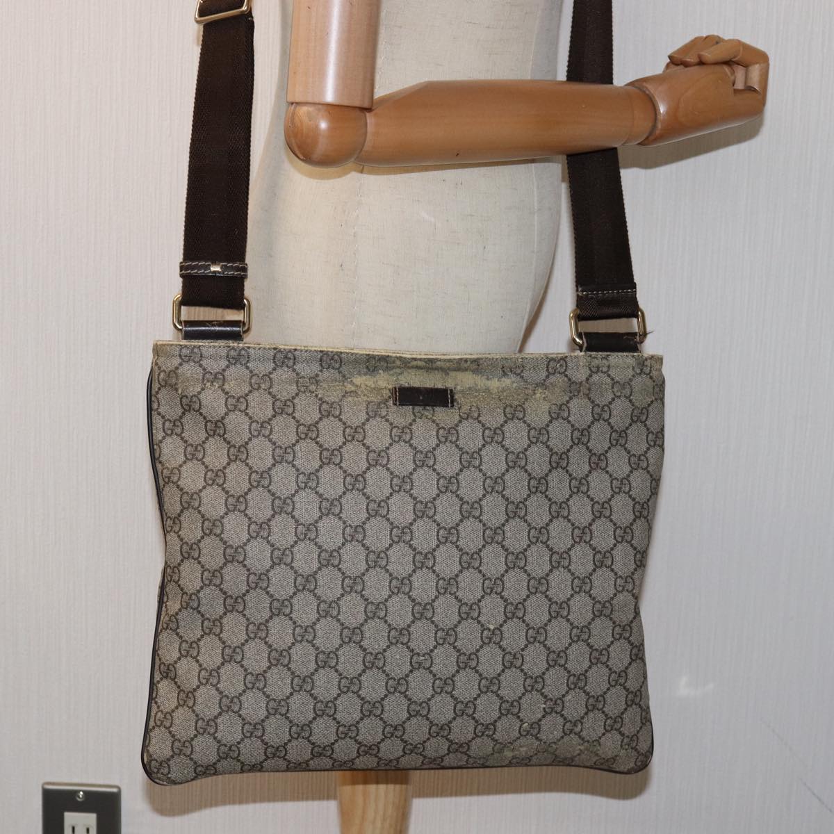 GUCCI GG Supreme Shoulder Bag PVC Leather Beige 201446 77399